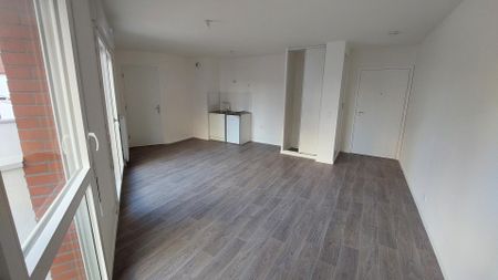 location Appartement T1 DE 29.8m² À NEUILLY SUR MARNE - Photo 3