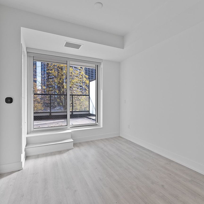 For Lease - 60 Central Park Road Way Unit# 305, Toronto, Ontario - Photo 1