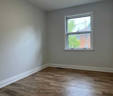 For Lease - 4328 New Street Unit# Main, Burlington, Ontario - Photo 2