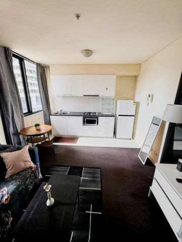 1 Bedroom+Study Room - Photo 2