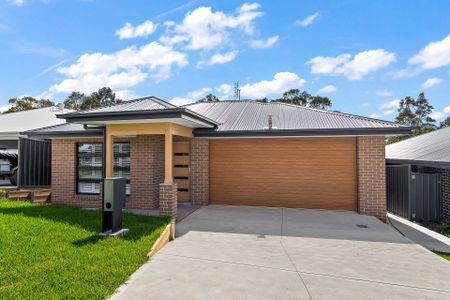 Brand New 4 Bedroom Home - Photo 4