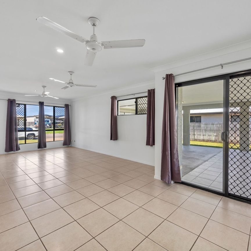 Freshly Painted Four Bedroom Home - Photo 1