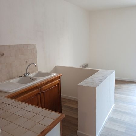 Location Appartement 1 pièce 30m² - Photo 4