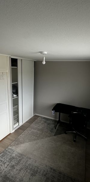 Loftvägen, Skogås - Photo 1