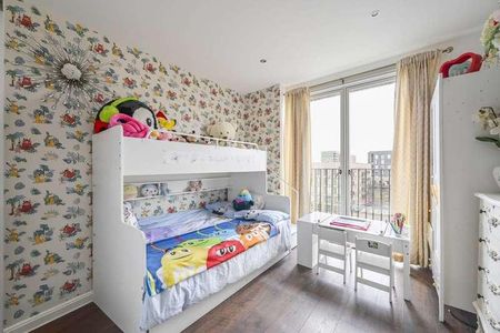 Rendel Apartments, Lock Side Way, Royal Docks, E16 - Photo 2