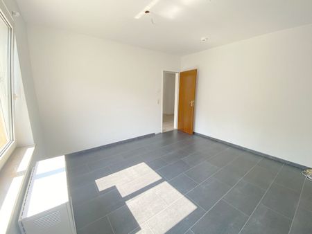 Trier-Heiligkreuz: Stadtnahe 3 ZKB- Wohnung mit Balkon, Einbauküche & Tiefgaragenplatz – wird umfassend renoviert! - Foto 4