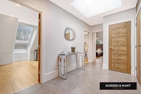 89 High Road, Loughton - Photo 2