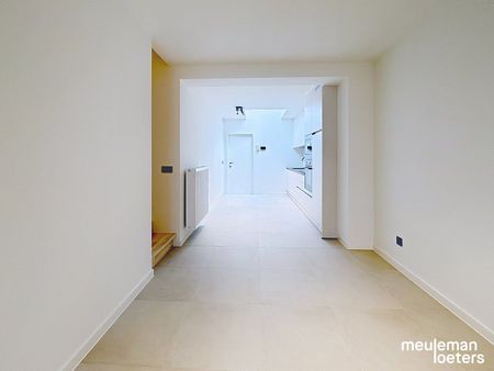 Prachtige rijwoning met 3 slaapkamers - Photo 2