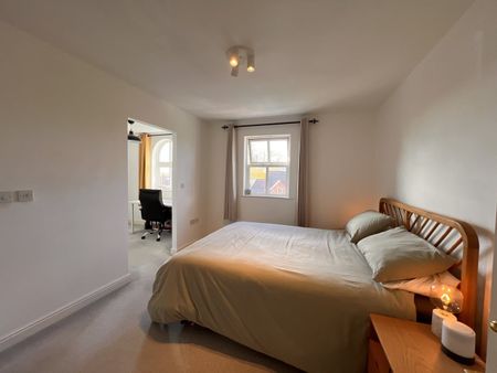 2 Bed Flat, Hadfield Close, M14 - Photo 5