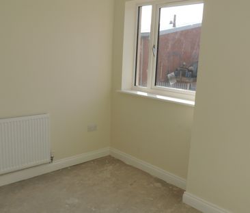 4 Bed Mid Terrace Meynell Road Leicester LE5 - Ace Properties - Photo 3