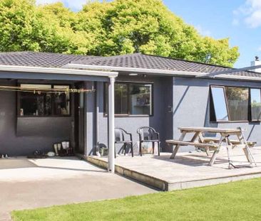 Terrific on Tremaine!! - Photo 4