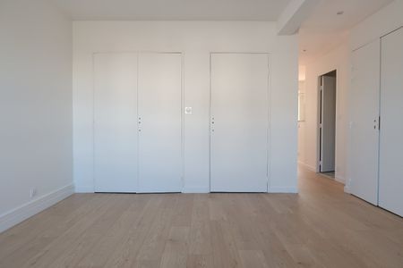 Location Appartement 2 pièces 43m² ST GENEST LERPT 42530 - Photo 5