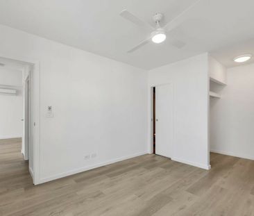 Contemporary Living in the Heart of Franklin - Photo 3