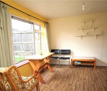 4 bedroom semi-detached house to rent - Photo 3