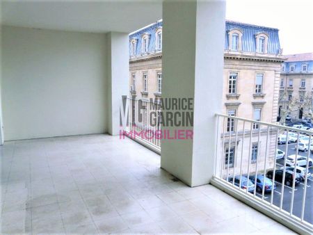 A LOUER - APPARTEMENT AVIGNON INTRA MUROS - 3 pièces 79.13m² - Photo 2