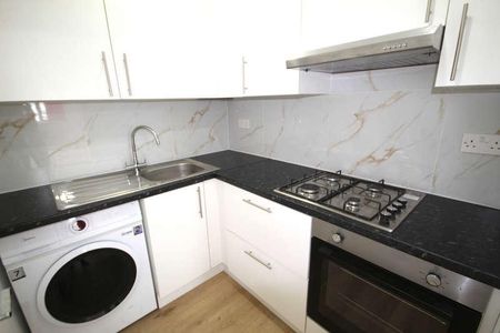 Slough Lane, Kingsbury, London, NW9 - Photo 4