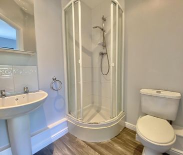 2 bedroom flat to rent - Photo 6