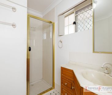 2 BEDROOM UNIT IN A QUIET BLOCK - Photo 6