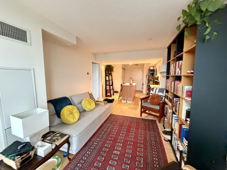 For Lease - 1169 Queen Street Unit# 411, Toronto, Ontario - Photo 2