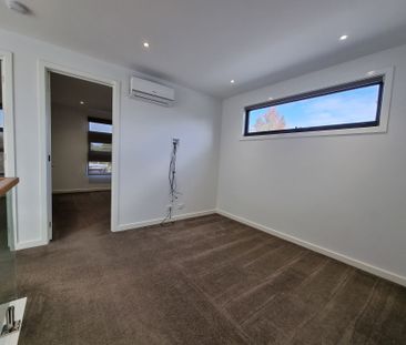 Boutique Large Townhouse - Photo 3