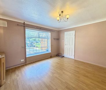 3 Bedroom House - Terraced To Let - Photo 4