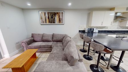 14 Coronation Road Selly Oak - Photo 2