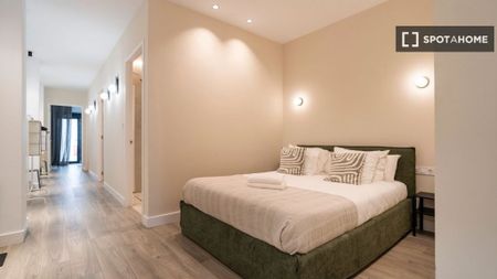 3 room luxury Flat for rent in Valencia, Spain - Photo 3