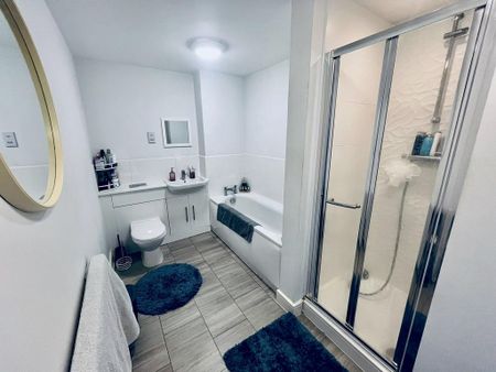 2 bedroom apartment to rent - Photo 3