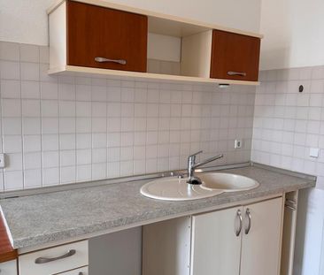 Stadtzentrum, 2-Zimmer mit Einbauküche und Balkon - Photo 5