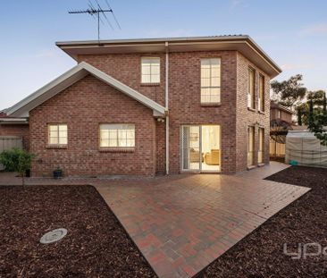 10 McGuire Court, GREENVALE - Photo 3