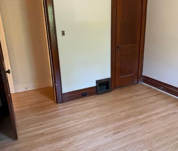 For Lease - 270 Vansittart Avenue, Woodstock, Ontario - Photo 6