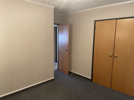 Superb seaside location with stunning bay views - Photo 5