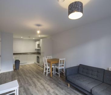 2 bedroom apartment to rent - Photo 6