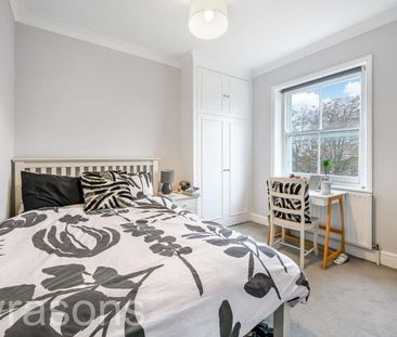 3 bedroom flat to rent - Photo 4