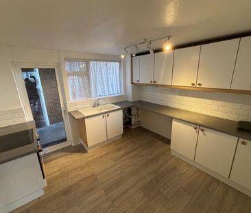 Colina Close Willenhall Coventry - Photo 5