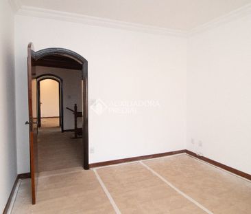Sobrado com 4 quartos e 270m² para alugar em Vila Camilópolis, Sant... - Foto 2