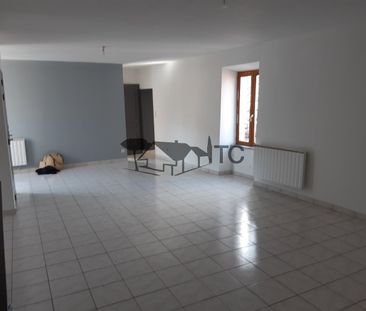 Location Appartement 5 pièces 114m² LES VANS 07140 - Photo 1