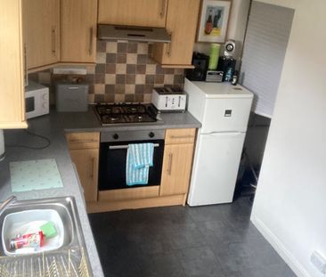 2 Bed Terraced House, Newent Lane, S10 - Photo 4