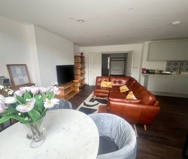 Sophia Close - Photo 1