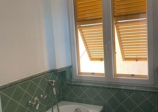 Via Gaetano Colombo, Genova, Liguria 16122