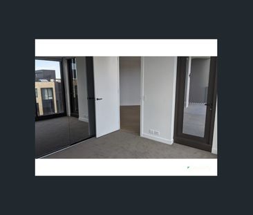 Stylish Riverside Living in the Heart of Yarra Bend - Photo 6