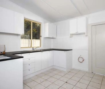 “Rare Cottage in Heart of CBD” - Photo 5