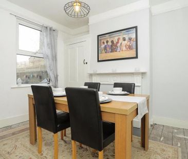 2 bedroom terraced house to rent - Photo 2