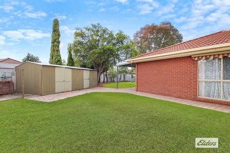 Charming 3-Bedroom Home with Spacious Outdoor Living – Perfect for Families! - Photo 4