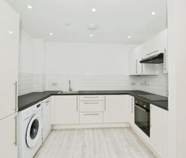 606 Armstrong House - Photo 3