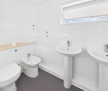 5 BED Detached house To rent - Photo 1