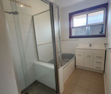 CHARACTER AND COMFORT - Photo 5