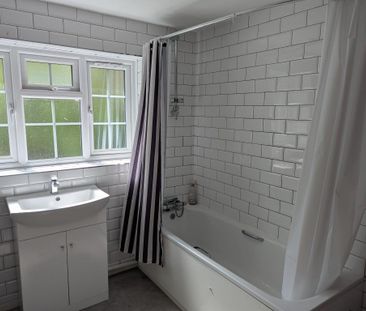 3 bedroom detached house to rent - Photo 6