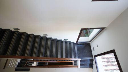 Luxury penthouse for rent in Benahavís, Andalusia - Photo 3