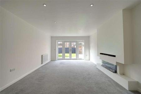 Mace Road, Mildenhall, Bury St. Edmunds, IP28 - Photo 2